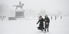 В среду Московский регион накрыл североатлантический циклон «Ольга». Снегопад переходит в метель, ветер усилился до 17 м/с