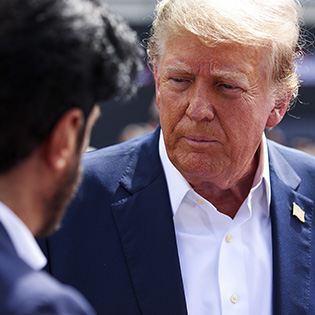 Трамп обещал начать войну с Россией и Китаем?