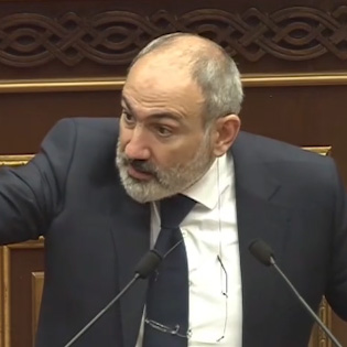 Истерика в Ереване: Пашинян против Лукашенко