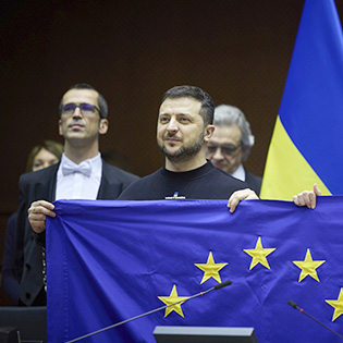 Украину хотят взять в ЕС в 2027 году