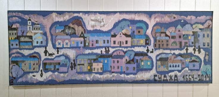 Одно из произведений суджанских художников. Фото: Юрий Васильев/ВЗГЛЯД