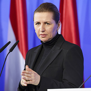 Дания утонет в русофобии