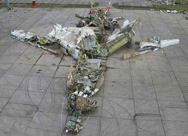 Международный авиационный комитет разложил фрагменты разбившегося лайнера в соответствии с их принадлежностью