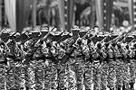 Венесуэльская армия, по мнению президента страны, способна отстоять свободу государства в тысячах сражений&#160;(фото: Reuters)