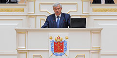 Голоса питерских депутатов распределились следующим образом: 37 – за Полтавченко, 5 – воздержались, голосовавших против не было
