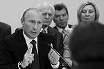 Лидер «Единой России» Владимир Путин пообещал в ближайшие три года увеличить среднюю зарплату по стране до 32 тысяч рублей в месяц&#160;(фото: ИТАР-ТАСС)