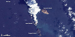 Спутник NASA EO-1 сфотографировал процесс появления нового острова в Красном море у западного побережья Йемена. В середине декабря в этом регионе началось подводное извержение. По некоторым данным, лава и пепел вылетали из воды на высоту до 30 метров, в результате сформировался небольшой остров