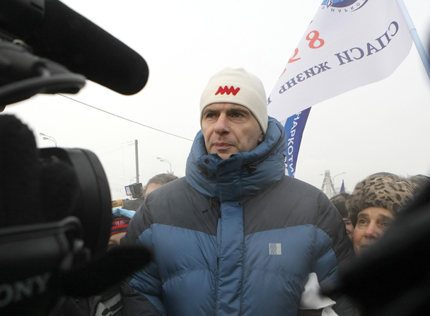 Одним из участников шествия до Болотной стал и кандидат в президенты Михаил Прохоров