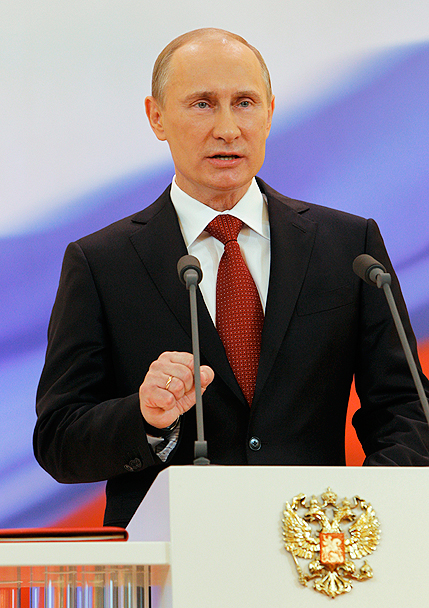 Владимир Путин после принесения присяги заявил о том, что Россию впереди ожидают времена новых свершений