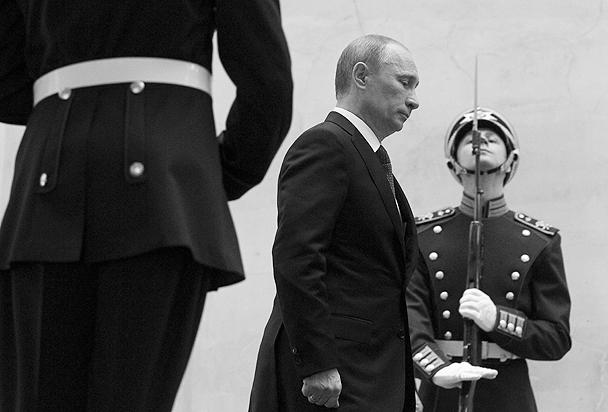 Владимир Путин принял парад Президентского полка