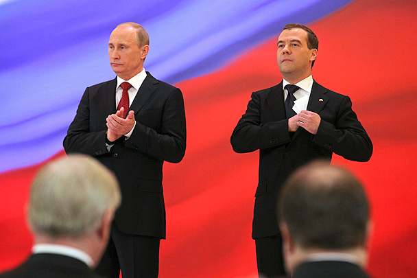 Дмитрий Медведев и Владимир Путин пообещали продолжить развитие России