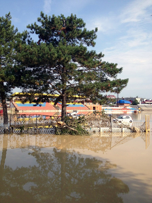 Затоплен и городской стадион