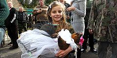 В городской школе новозеландского Ерути прошел конкурс на лучший костюм для мертвого опоссума