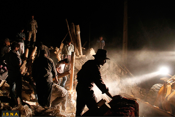 В районе ЧП работают команды спасателей и представители Международного комитета Красного Креста и сирийского Арабского полумесяца