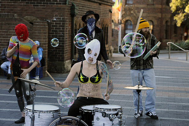 Сидней стал одним из зарубежных городов, в котором сторонники Pussy Riot провели уличные акции в поддержку панк-группы