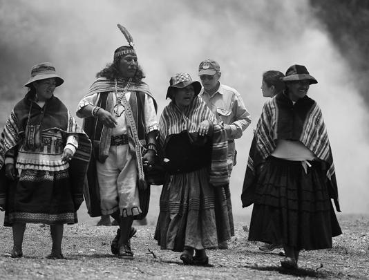 Один из островов озера Титикака. Местные жители отмечают окончание календаря майя