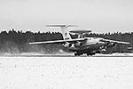 Самолет дальнего радиолокационного дозора и управления А-50 на взлете&#160;(фото: Сергей Александров/ВЗГЛЯД)