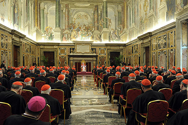 Бенедикт XVI поблагодарил всех кардиналов, которые служат в Римской курии или прибыли в Ватикан для участия в будущем конклаве