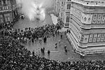Во Флоренции Пасха – это соблюдение древнего ритуала «Scoppio del Carro» («взрыв повозки»). Красочная традиция имеет давнюю историю и восходит к временам первого крестового похода&#160;(фото: EPA/ИТАР-ТАСС)