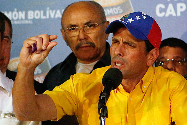 Кандидат от оппозиции Энрике Каприлес уже заявил, что он не признает итоги выборов 