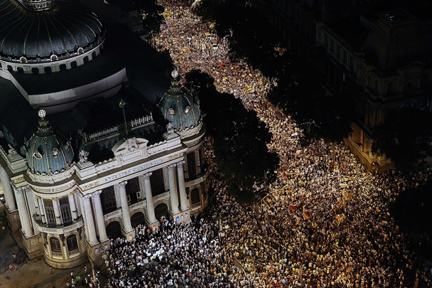 Акции протеста проходят в Бразилии уже две недели, в понедельник, 17 июня, они приобрели наибольший размах