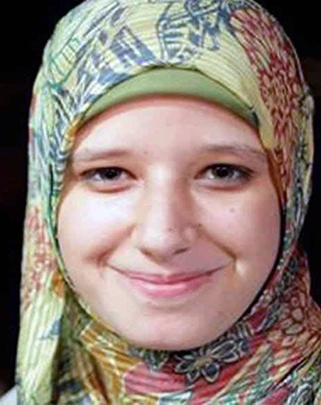 Список потенциальных мучеников среди «братьев-мусульман» быстро пополняется. Среди них оказалась и 17-летняя Асма Аль-Бельтаги, - дочь одного из лидеров движения, убитая выстрелом в голову

дочь Мухаммеда Аль-Бельтаги -