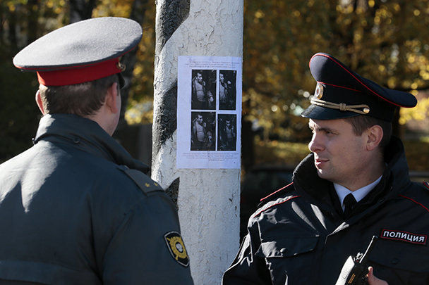 По городу расклеены фотографии предполагаемого убийцы Егора Щербакова