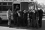 Задержанные доставлены в отделения полиции для проверки на причастность к преступлениям&#160;(фото: РИА "Новости")