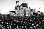 Находящаяся на реконструкции Московская соборная мечеть по традиции стала центром торжеств мусульман в Москве&#160;(фото: ИТАР-ТАСС)