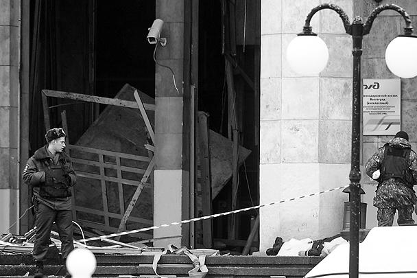 По данным представителей Минздрава Волгоградской области, жертвами теракта на железнодорожном вокзале стали 15 человек, еще около 30 получили ранения