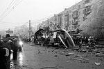 В качестве одной из вероятных версий взрыва Национальный антитеррористический комитет (НАК) рассматривает подрыв бомбы, заложенной в салоне троллейбуса&#160;(фото: РИА "Новости")