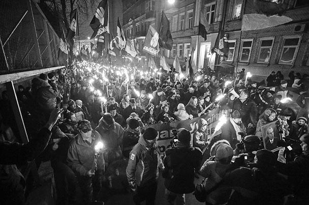 Факельное шествие поклонников Бандеры 1 января стало уже традиционным для Киева