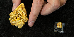 В Венесуэле найден самый большой в мире монокристалл золота стоимостью 1,5 миллиона долларов. Его вес составляет 17,78 грамма, а размер равен мячу для гольфа. Исследователи использовали нейтронный сканер для подтверждения его непрерывной кристаллической решетки. Доказательство того, что кристалл был создан естественно, лишь увеличило его стоимость