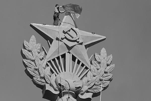 Подозреваемые в причастности к вандализму задержаны: в ОВД «Таганский» доставлены несколько молодых людей с альпинистским снаряжением, все они жители Москвы и области