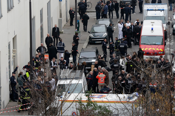 Уровень террористической угрозы в столичном регионе Иль-де-Франс после теракта был поднят до максимального