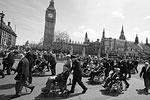 Также в воскресенье парад в честь 70-летия Победы состоялся и в Лондоне. В нем участвовали и британские солдаты, и ветераны войны&#160;(фото: Phil Noble/Reuters)