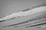 В воздух поднялась боевая авиация&#160;(фото: Mark Schiefelbein/AP/ТАСС)