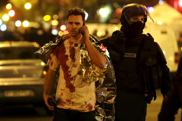 Серия терактов в Париже стала крупнейшей атакой боевиков за всю истории Франции 