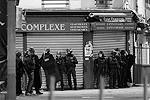 По последним данным, в осуществлении терактов в Париже принимали участие не менее девяти человек&#160;(фото: Christian Hartmann/Reuters)