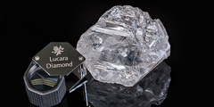 На одном из рудников Ботсваны обнаружен гигантский алмаз в 1111 карат. Больше него весит лишь «Куллинан», или «Звезда Африки», до сих пор бывший самым крупным алмазом в мире массой 3106,75 карата, найденный более 100 лет назад