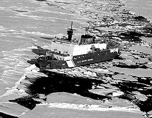 17 августа ледокол «Хили» с 20 специалистами на борту отправится изучать сверенные районы моря Чукчей