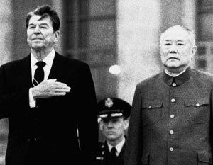26 апреля 1984 года Рональд Рейган и председатель КНР Ли Сяньнянь встретились в Пекине