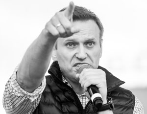Навальный видит себя на вершине власти, но у его кураторов на Западе иные планы