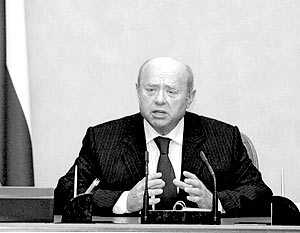 Заседание правительства в четверг Михаил Фрадков проводил в должности исполняющего обязанности председателя