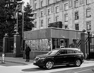 Посольство Чехии в Москве опустело