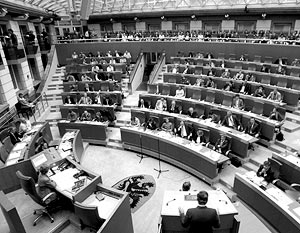 Как известно, количество парламентариев, представляющих конкретную страну в парламенте Евросоюза, определяется исходя из численности населения этой страны
