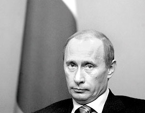  Владимир Путин напомнил, что в нашей истории было две большие государственные идеи – имперская и советская. Их сравнение получилось не в пользу последней