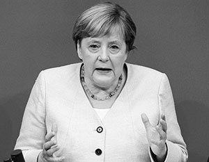 Во время прощальной речи Меркель приходилось парировать нападки оппозиции