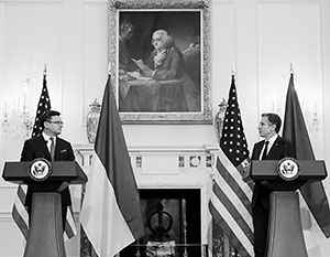 На пресс-конференции с Кулебой Блинкен призвал Россию не повторять «ошибку 2014 года»
