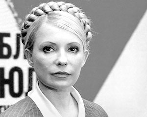 Блок Юлии Тимошенко (БЮТ) если и не опередит Партию регионов, то уж наверняка отстанет не сильно
